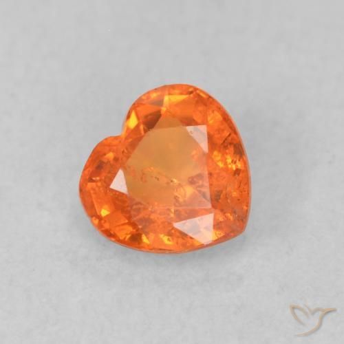 Saphir Orange feu naturelle Cœur, 0.48 ct, VS