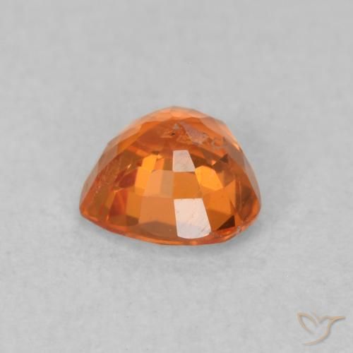 Saphir Orange feu naturelle Cœur, 0.48 ct, VS