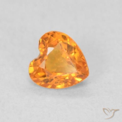 Saphir Abricot orange naturelle Cœur, 0.38 ct, VS