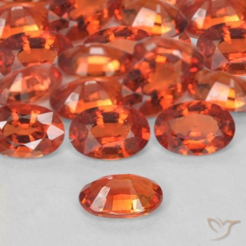 Saphir Orange feu naturelle ovale, 0.53 ct, VS