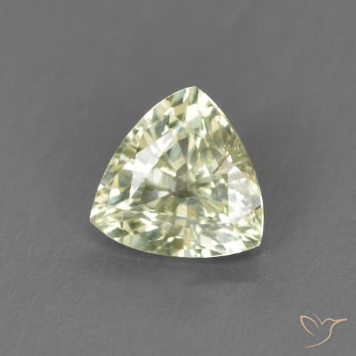 Saphir Vert lime pâle naturelle Trillion, 0.66 ct, VS