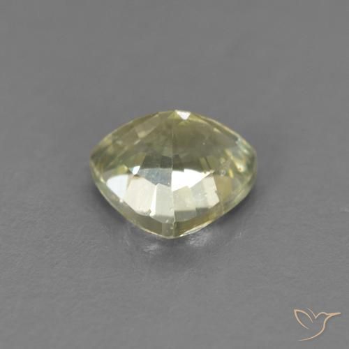 Saphir Vert lime pâle naturelle Trillion, 0.66 ct, VS
