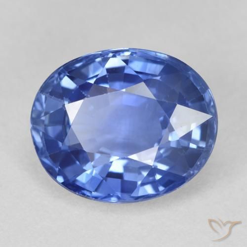 Saphir Bleu marine moyen naturelle ovale, 4.05 ct, VVS-VS
