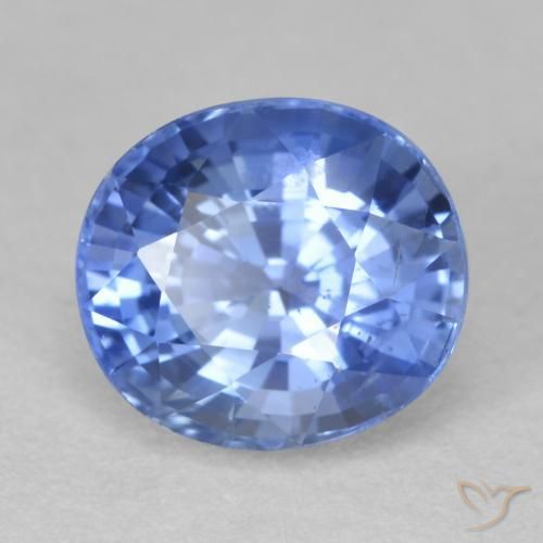 Saphir Bleu marine moyen naturelle ovale, 2.95 ct, VS