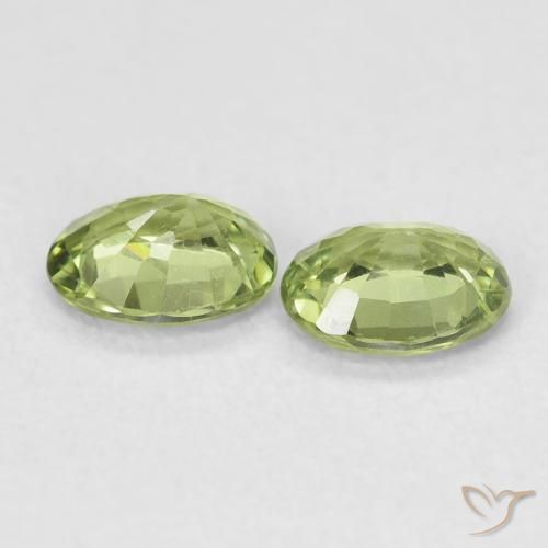 Shop natural 0.87ct Vert forêt léger Saphir gems, ovale, from Madagascar at GemSelect. In stock, global shipping!