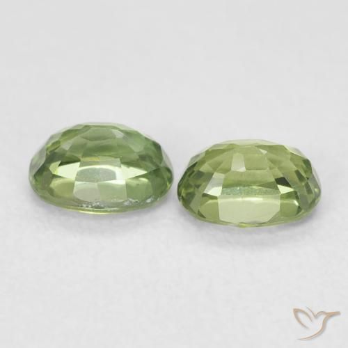 Shop natural 1.05ct Vert chaud Saphir gems, ovale, from Madagascar at GemSelect. In stock, global shipping!