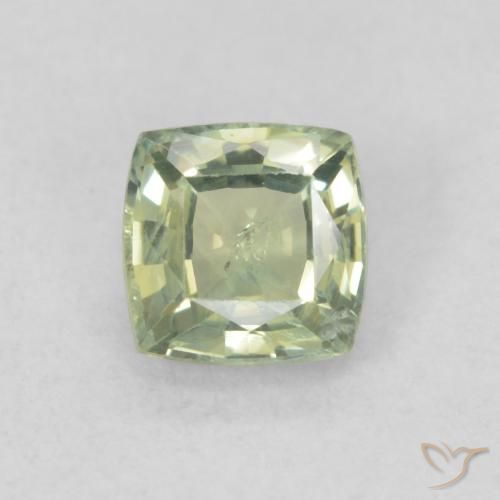 0.61ct Naturel Medium Light-Green Saphir, Coussin, SI