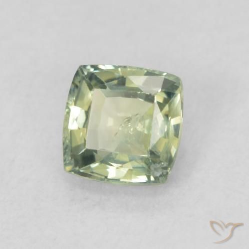 Saphir Medium Light-Green naturelle Coussin, 0.61 ct, SI