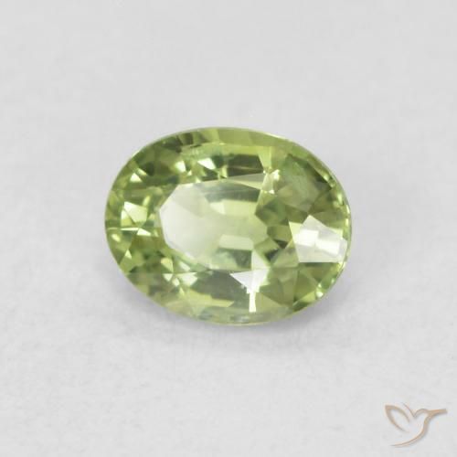 Saphir Vert chaud naturelle ovale, 0.46 ct, VVS-VS