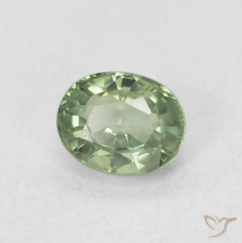 Saphir Vert sauge léger naturelle ovale, 0.56 ct, VVS-VS