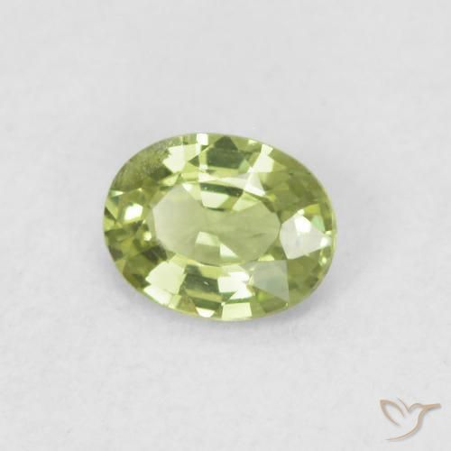 Saphir Vert vif et léger naturelle ovale, 0.35 ct, VVS-VS