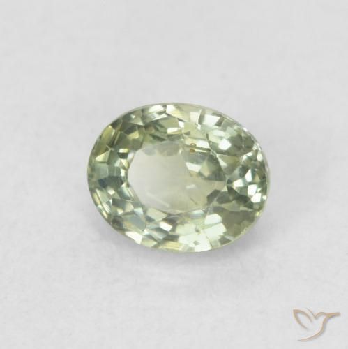 Saphir Vert clair naturelle ovale, 0.58 ct, VVS-VS