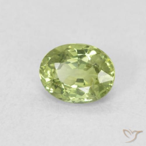 Saphir Vert vif et léger naturelle ovale, 0.44 ct, VVS-VS