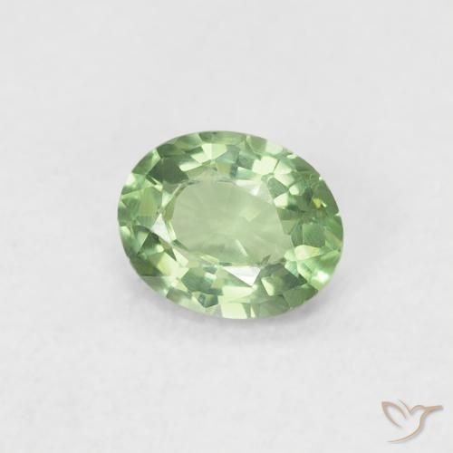 Saphir Vert clair naturelle ovale, 0.40 ct, VVS-VS