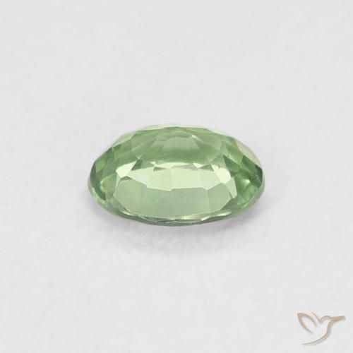 Saphir Vert clair naturelle ovale, 0.40 ct, VVS-VS