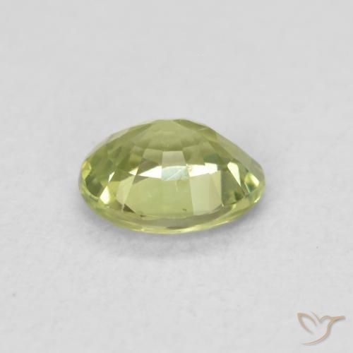 Saphir Vert forêt chaud naturelle ovale, 0.43 ct, VS