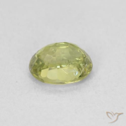 Saphir Vert forêt chaud naturelle ovale, 0.47 ct, VS
