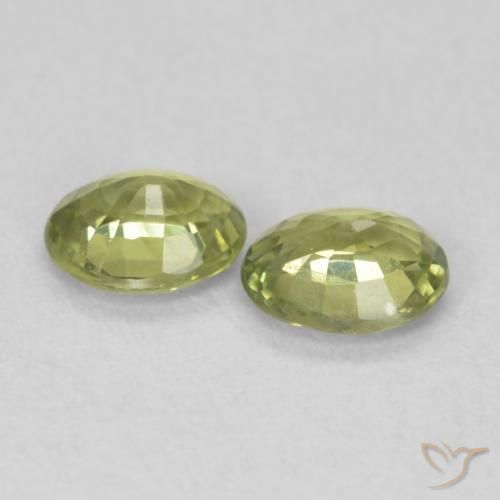 Shop natural 0.78ct Vert chaud et terreux Saphir gems, ovale, from Madagascar at GemSelect. In stock, global shipping!