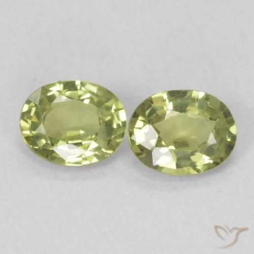 0.82ctw Naturel Vert forêt chaud Saphir, ovale, VVS-VS