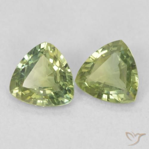 Shop natural 0.67ct Vert terre pâle Saphir gems, Trillion, from Madagascar at GemSelect. In stock, global shipping!