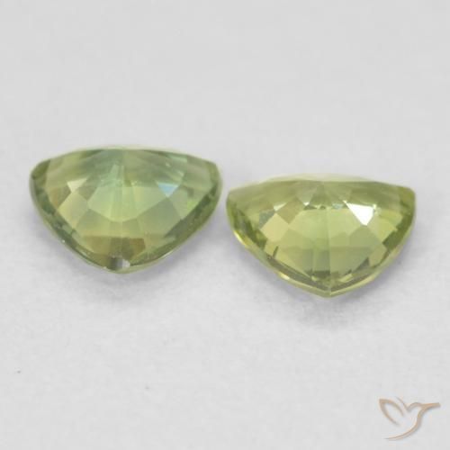 Shop natural 0.67ct Vert terre pâle Saphir gems, Trillion, from Madagascar at GemSelect. In stock, global shipping!