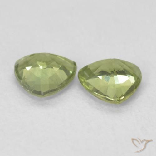 Shop natural 0.68ct Vert terre Saphir gems, Trillion, from Madagascar at GemSelect. In stock, global shipping!