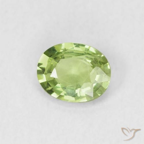 Saphir Vert jaunâtre naturelle ovale, 0.38 ct, VVS