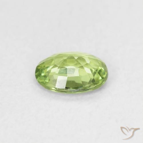 Saphir Vert jaunâtre naturelle ovale, 0.38 ct, VVS