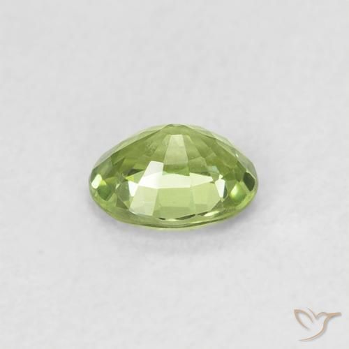 Saphir Vert clair naturelle ovale, 0.40 ct, VVS
