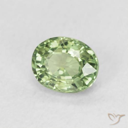 Saphir Vert clair naturelle ovale, 0.64 ct, VVS