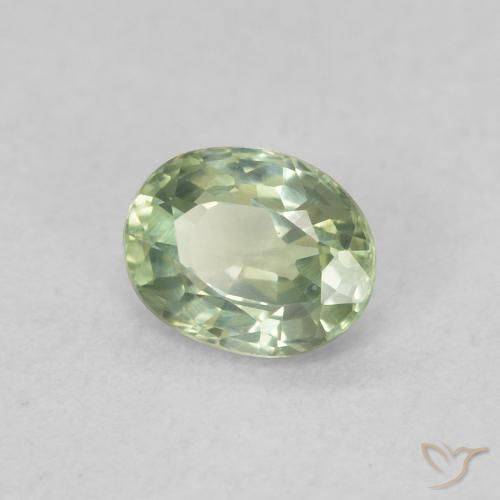 Saphir Vert sauge léger naturelle ovale, 0.44 ct, VVS-VS