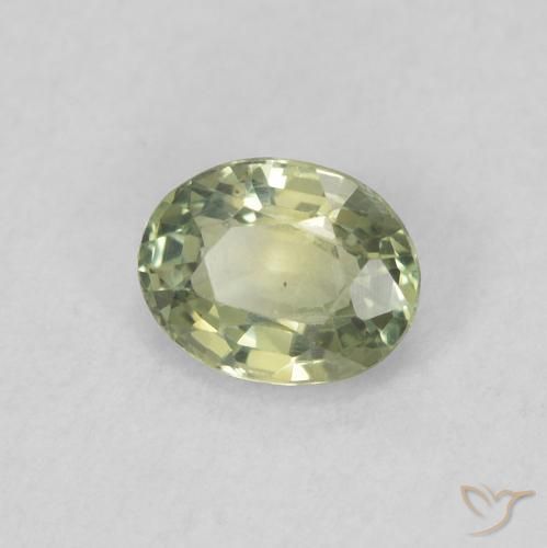 Saphir Vert clair naturelle ovale, 0.43 ct, VVS-VS