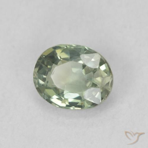 Saphir Forêt verte naturelle ovale, 0.56 ct, VVS-VS