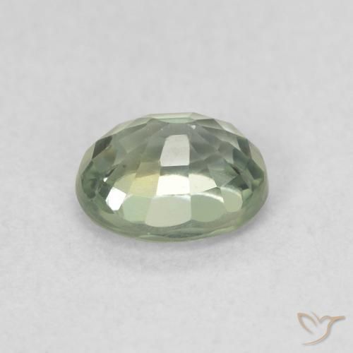 Saphir Forêt verte naturelle ovale, 0.56 ct, VVS-VS