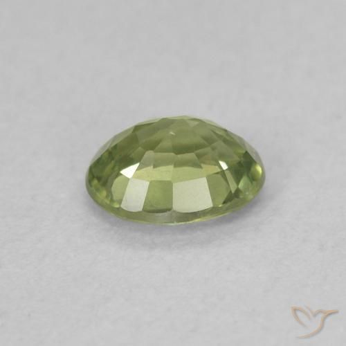 Saphir Vert chaud naturelle ovale, 0.42 ct, VVS-VS