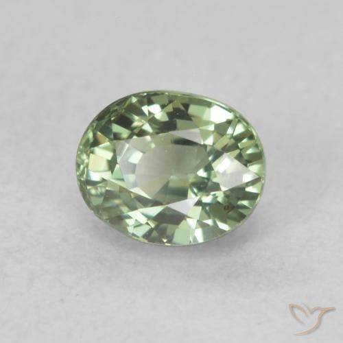 Saphir Vert forêt léger naturelle ovale, 0.73 ct, VVS-VS