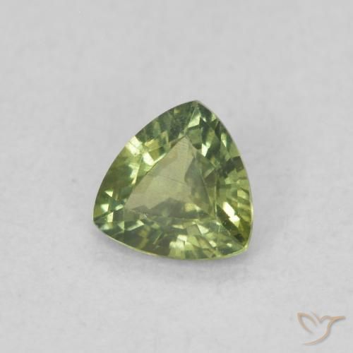 Saphir Vert jaunâtre naturelle Trillion, 0.35 ct, VVS-VS