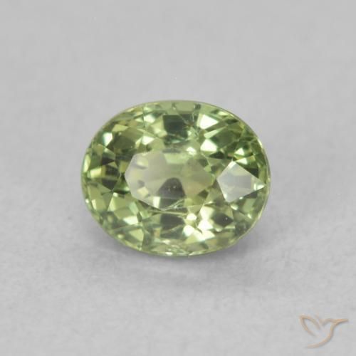 Saphir Vert moyen naturelle ovale, 0.66 ct, VVS-VS