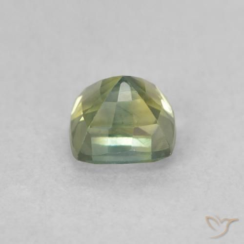 Saphir Vert moyen naturelle Coussin, 0.54 ct, VVS-VS