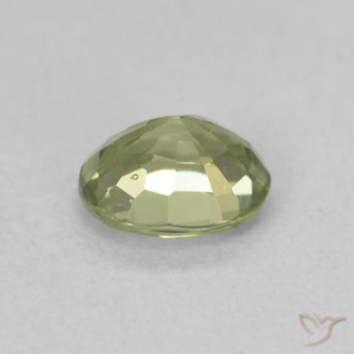 Saphir Vert chaud naturelle ovale, 0.53 ct, VS