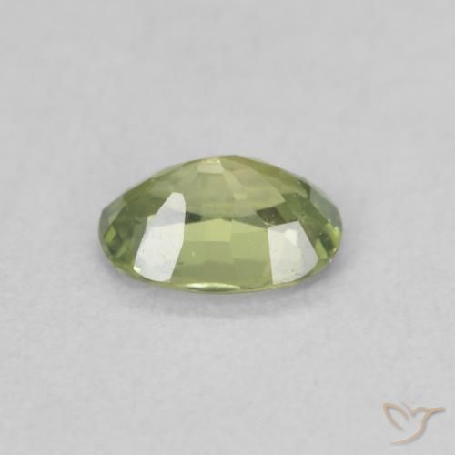 Saphir Olive verte naturelle ovale, 0.37 ct, VVS