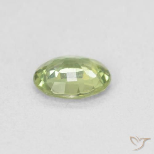 Saphir Vert vif et léger naturelle ovale, 0.33 ct, VVS