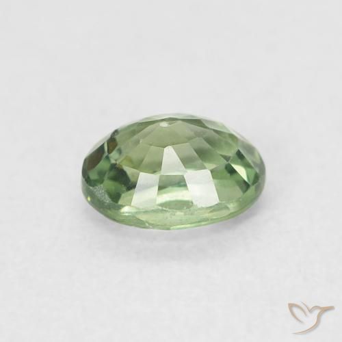 Saphir Forêt verte naturelle ovale, 0.60 ct, VVS