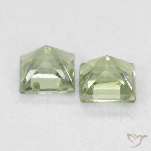 Shop natural 0.46ct Vert poire léger Saphir gems, Carré, from Tanzanie at GemSelect. In stock, global shipping!