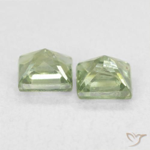Shop natural 0.43ct Vert moyen Saphir gems, Carré, from Tanzanie at GemSelect. In stock, global shipping!