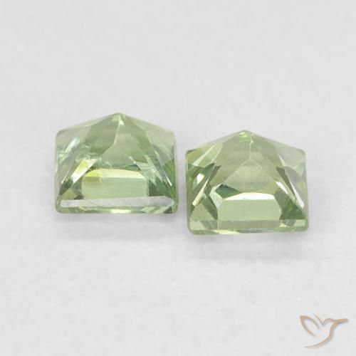Shop natural 0.44ct Vert sauge léger Saphir gems, Carré, from Tanzanie at GemSelect. In stock, global shipping!