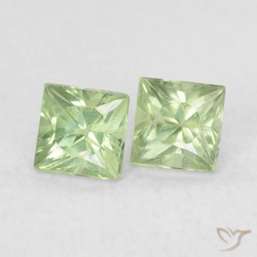 Shop natural 0.49ct Vert forêt léger Saphir gems, Carré, from Tanzanie at GemSelect. In stock, global shipping!
