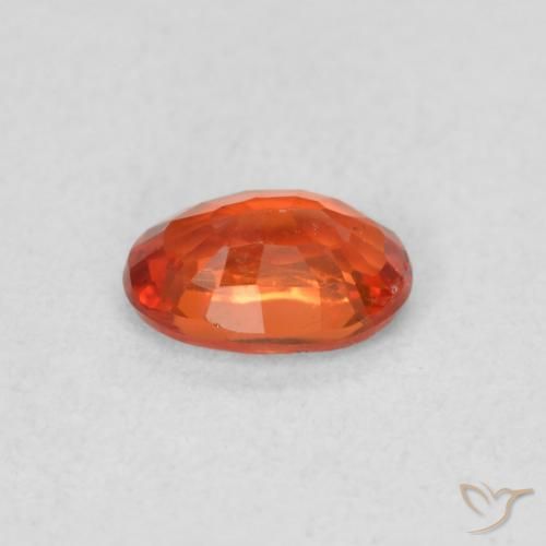 Saphir Orange chaud naturelle ovale, 0.56 ct, VS