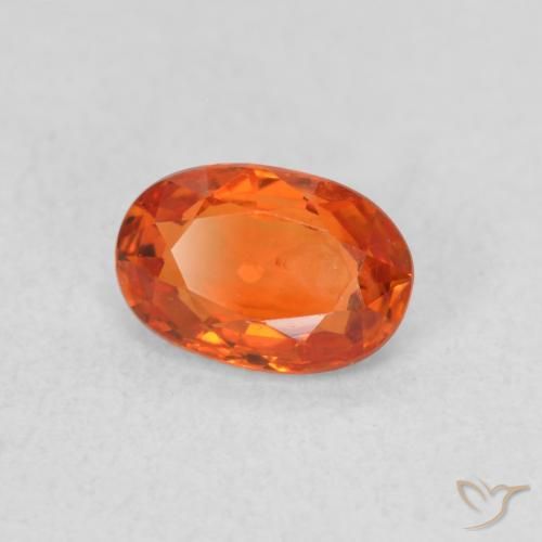 Saphir Orange moyen naturelle ovale, 0.64 ct, VS