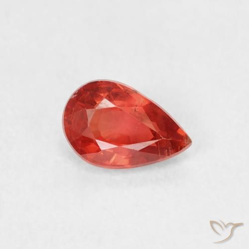 Saphir Rouge moyen naturelle En forme de poire, 0.55 ct, VS